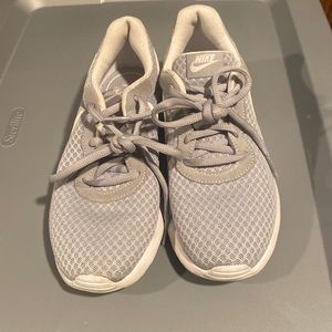 Women’s size 6 Nike Cross trainers